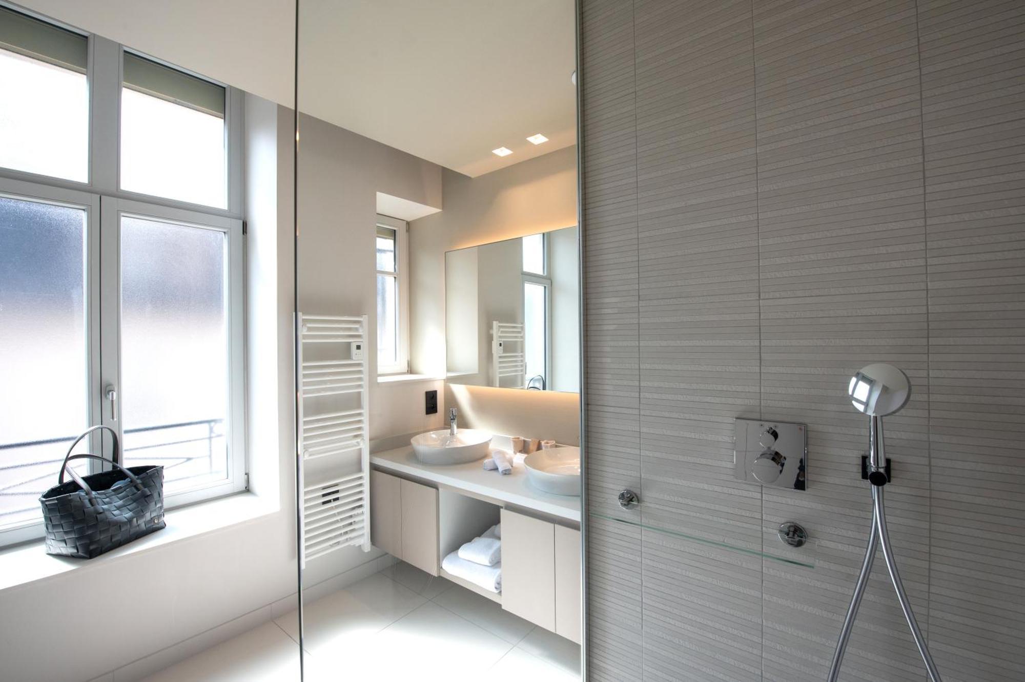 Best Western Premier Le Chapitre Hotel And Spa Remiremont Exteriör bild