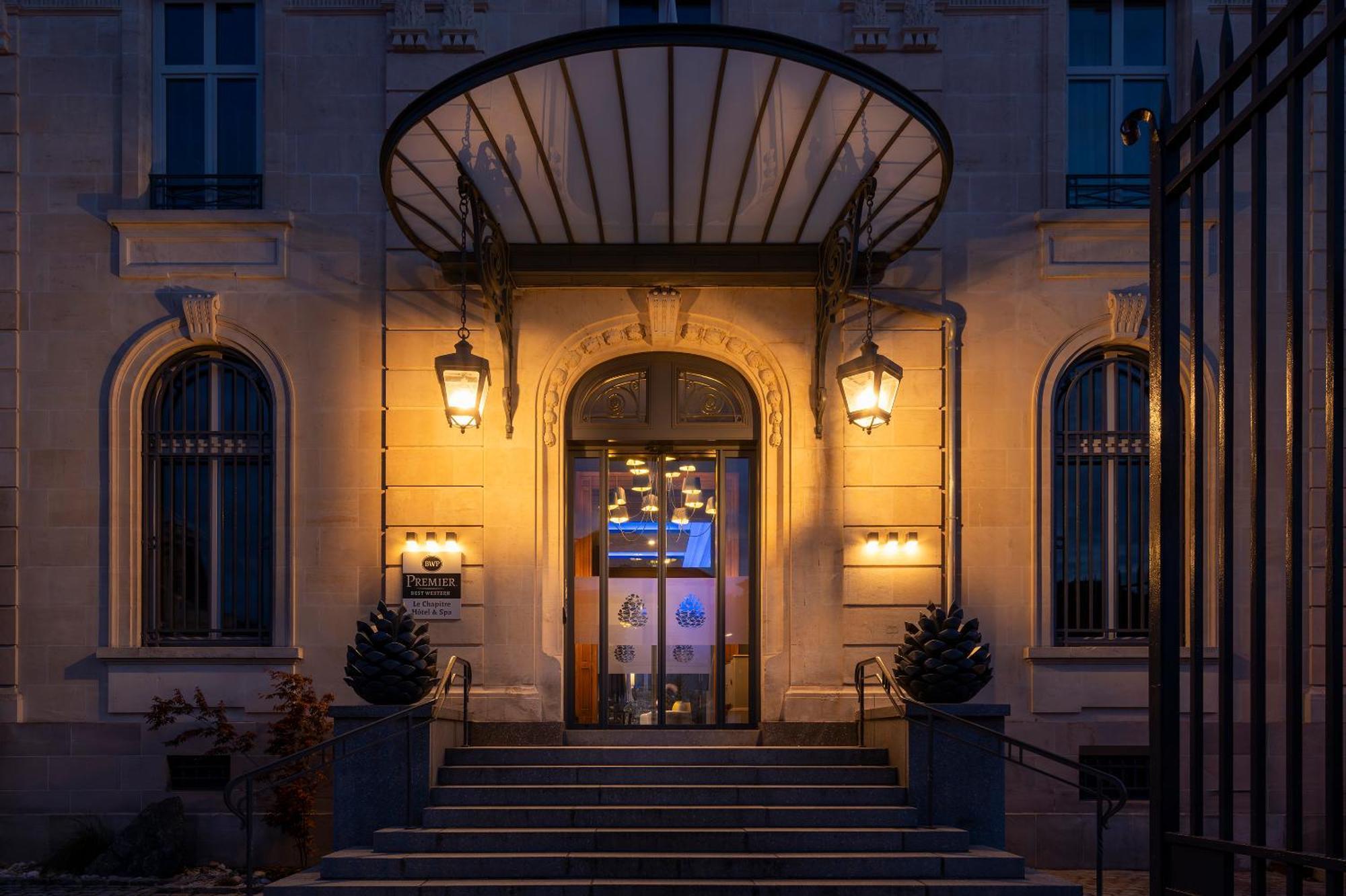 Best Western Premier Le Chapitre Hotel And Spa Remiremont Exteriör bild