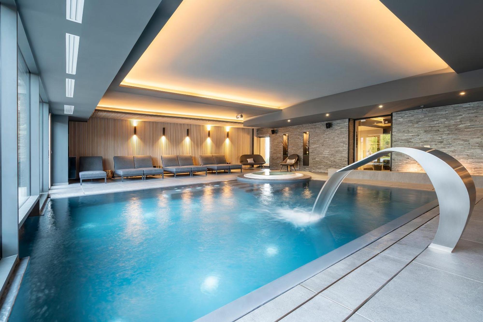 Best Western Premier Le Chapitre Hotel And Spa Remiremont Exteriör bild