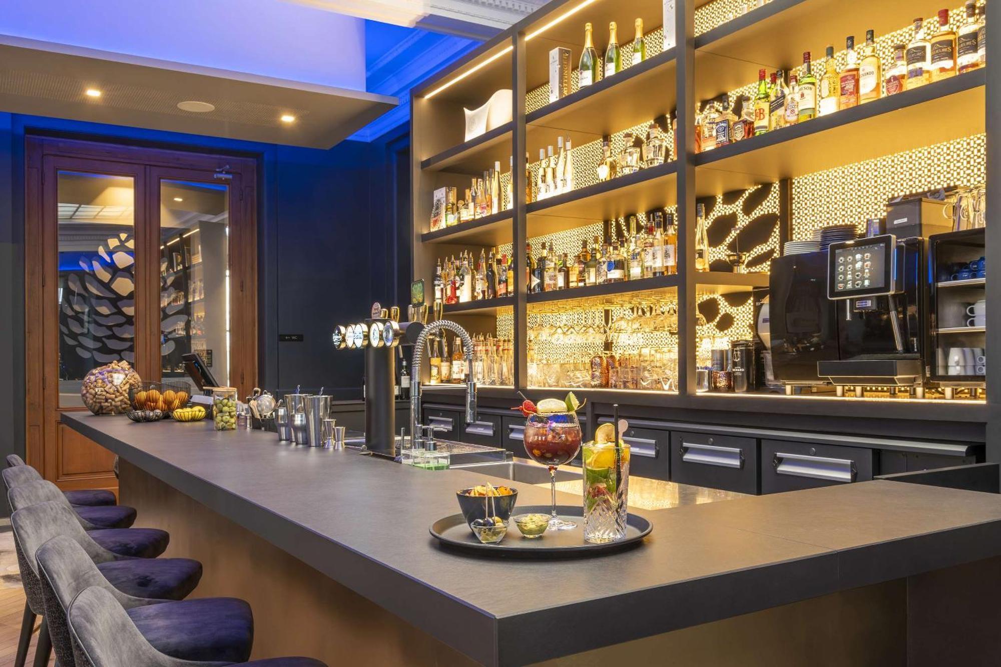 Best Western Premier Le Chapitre Hotel And Spa Remiremont Exteriör bild