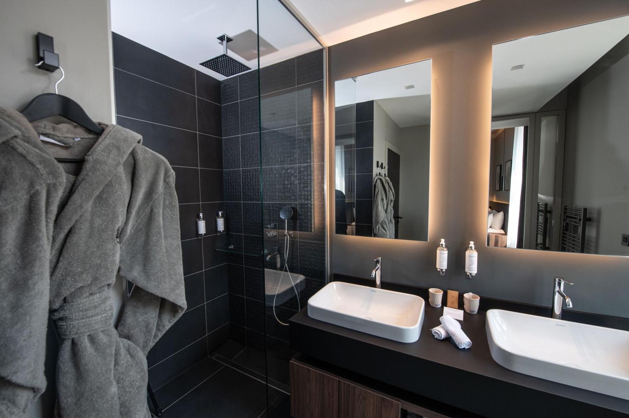 Best Western Premier Le Chapitre Hotel And Spa Remiremont Exteriör bild